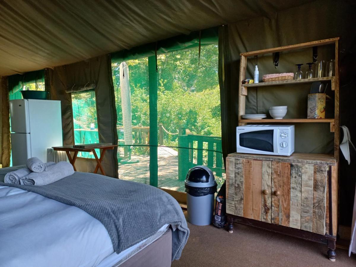 Rheenendal Fernhill Tented Treehouses מראה חיצוני תמונה